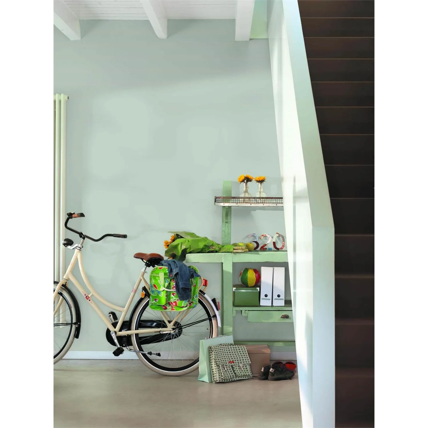 Dulux Easycare Washable & Tough Matt Paint Goose Down - 2.5L 10 Dulux Easycare Washable & Tough Matt Paint Goose Down - 2.5L - Image 8