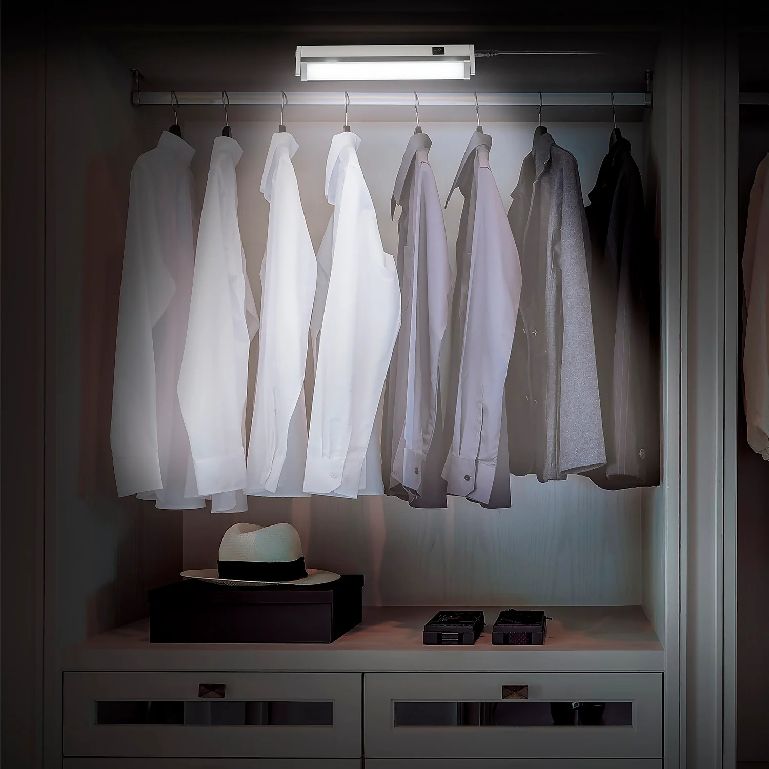 Arlec 6W LED Swivel Head Cabinet Light 4 Arlec 6W LED Swivel Head Cabinet Light - Image 3