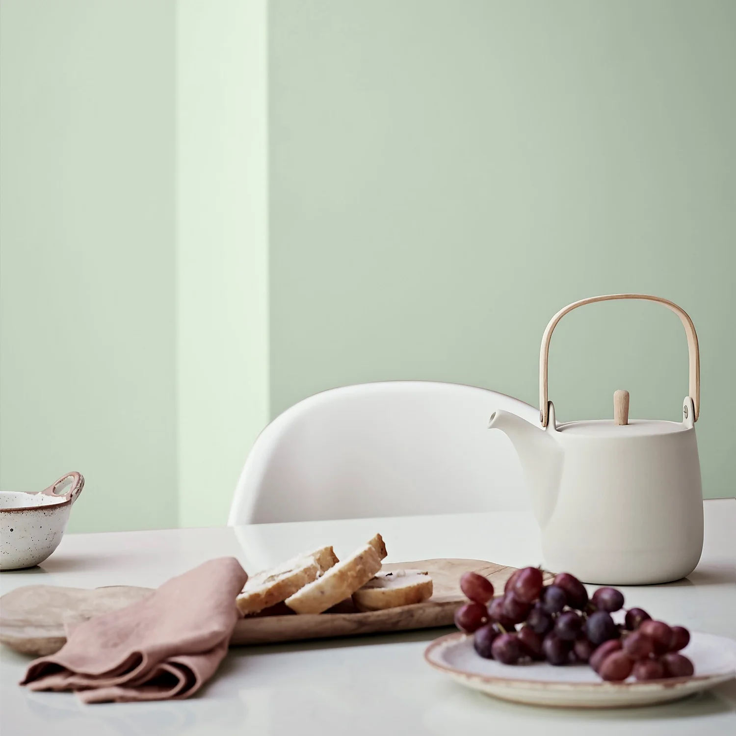 Crown Easyclean®Greaseguard+ Kitchen Matt Washable Multi Surface Paint Spice Rack® - 2.5L 5 Crown Easyclean®Greaseguard+ Kitchen Matt Washable Multi Surface Paint Spice Rack® - 2.5L - Image 3