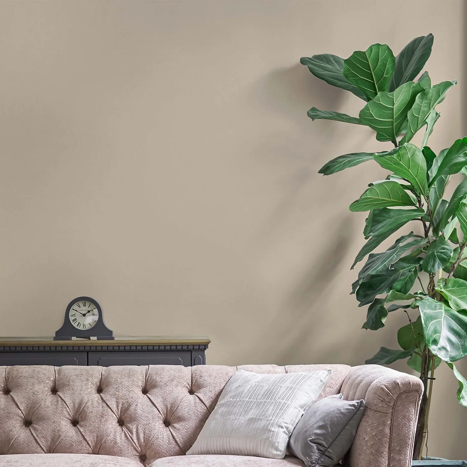 Laura Ashley Matt Emulsion Paint Pale Linen - 5L 4 Laura Ashley Matt Emulsion Paint Pale Linen - 5L - Image 2