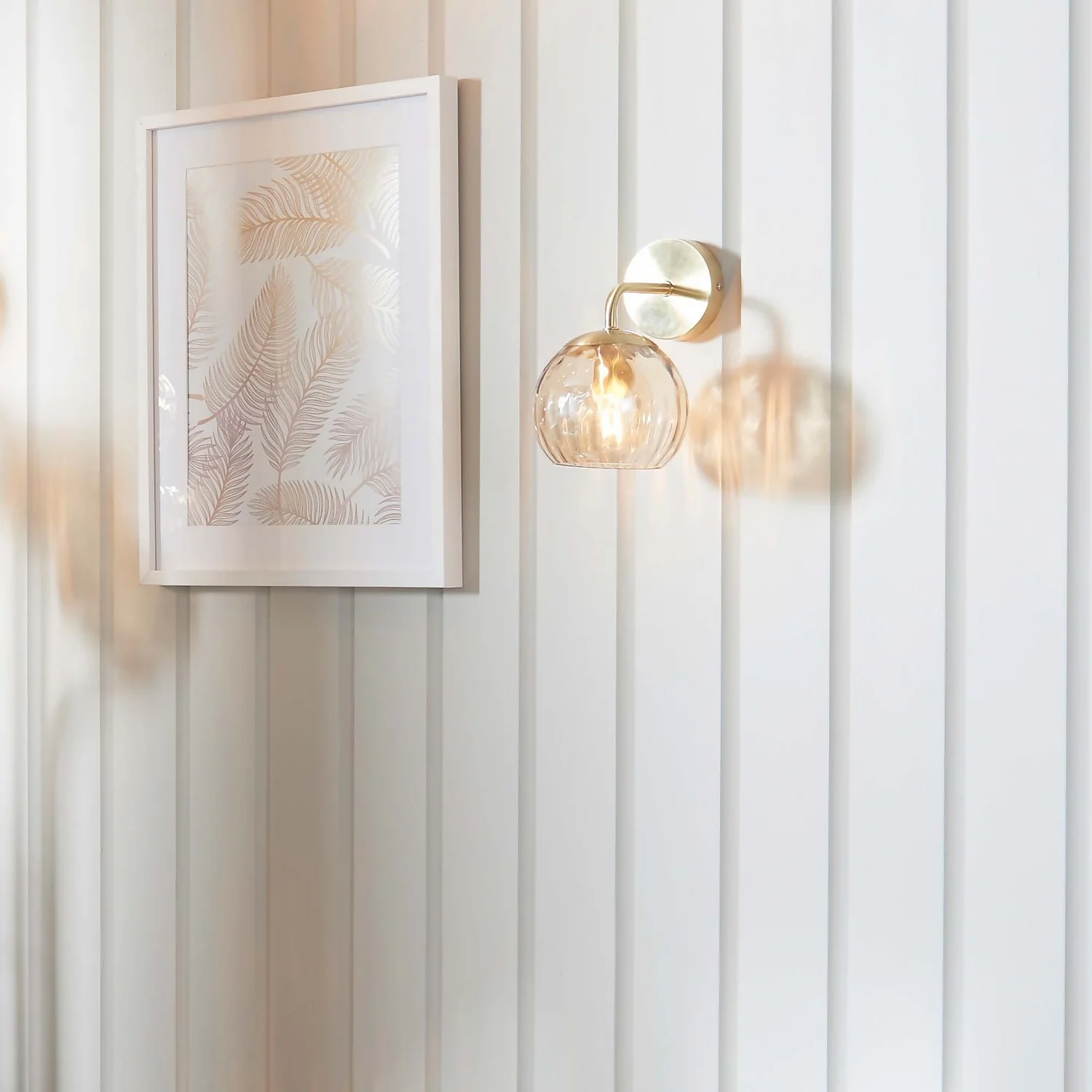 Geneva Wall Light - Brass 6 Geneva Wall Light - Brass - Image 4