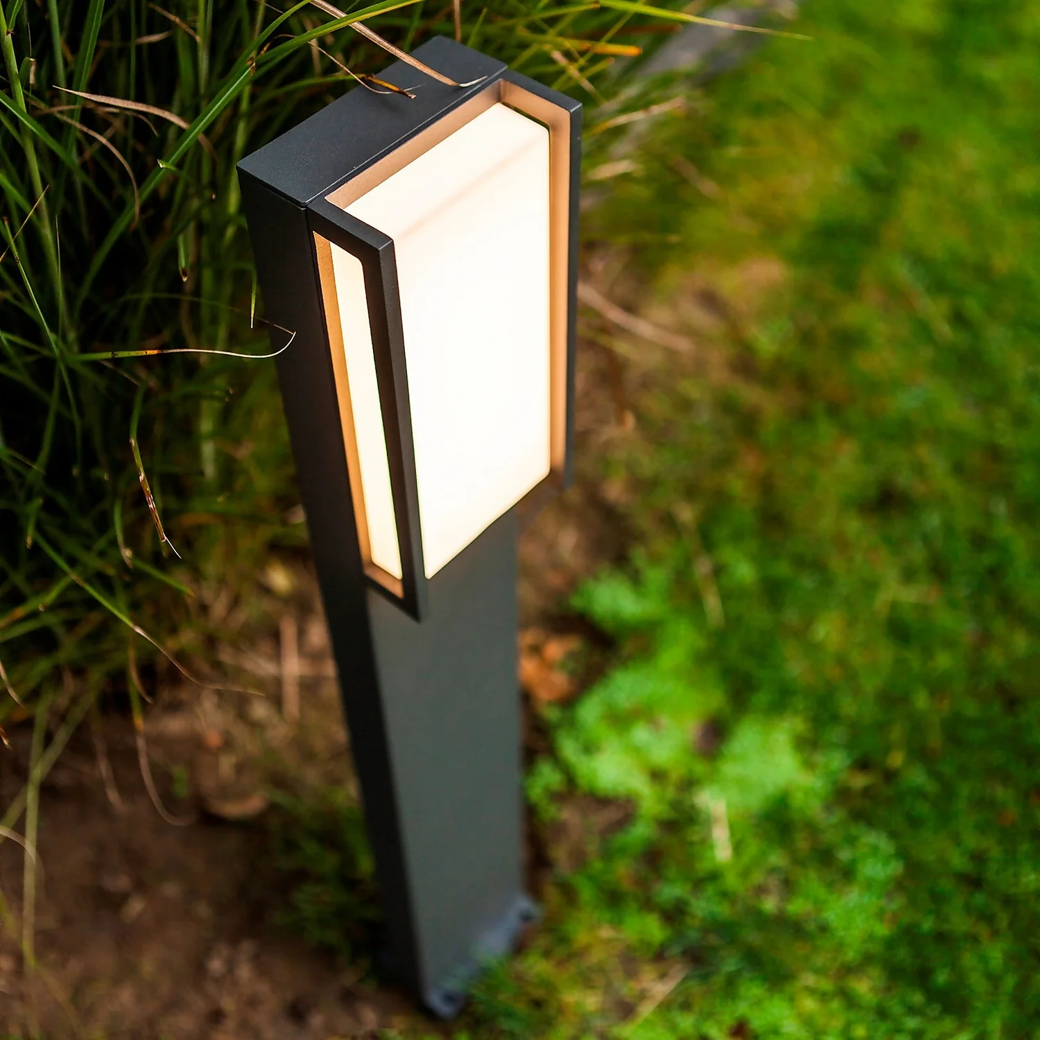 Lutec Qubo LED Outdoor Bollard Light - Anthracite 5 Lutec Qubo LED Outdoor Bollard Light - Anthracite - Image 3