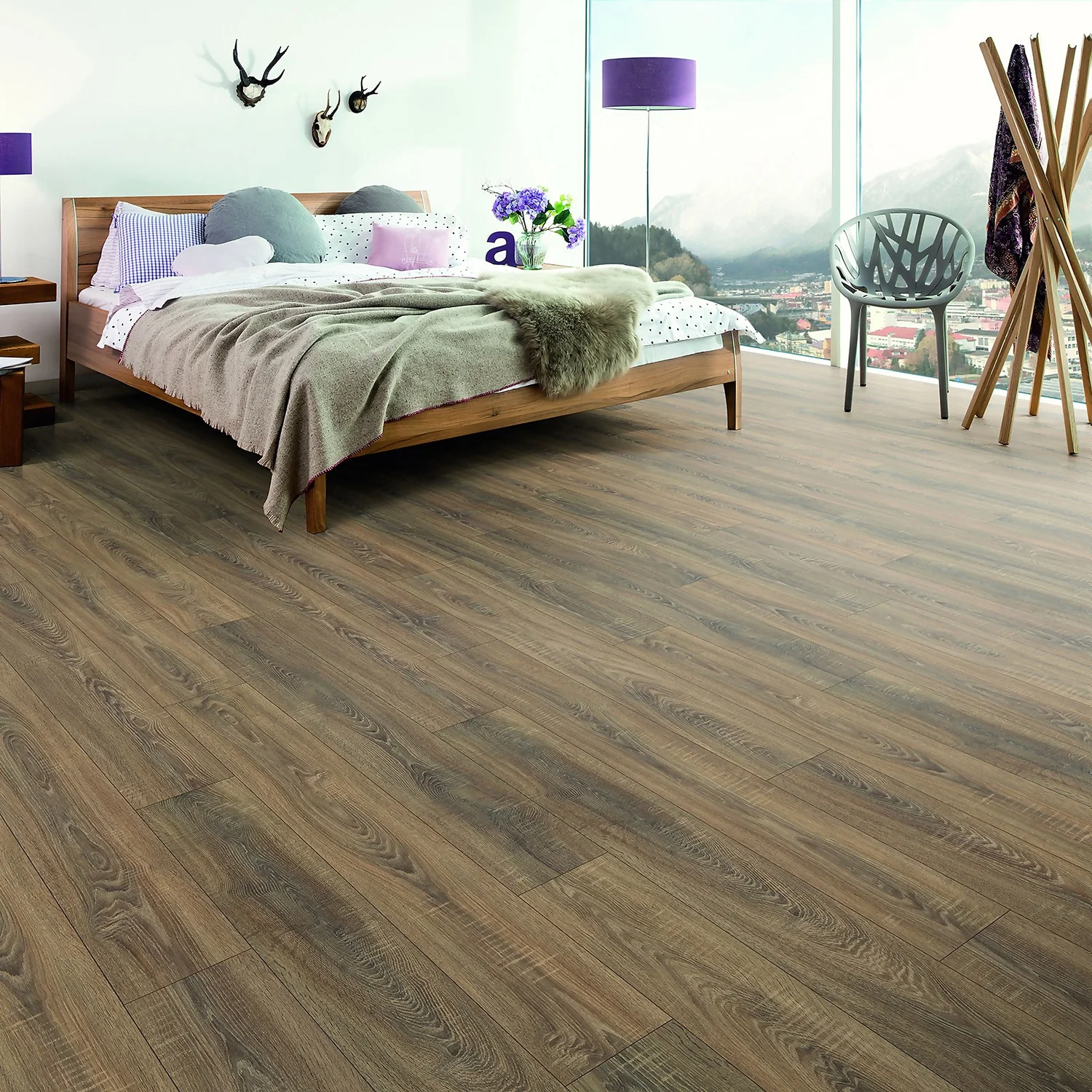 EGGER HOME Toscolano Tobacco 10mm Laminate Flooring Sample 3 EGGER HOME Toscolano Tobacco 10mm Laminate Flooring Sample